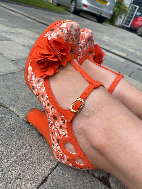 Valerie (Orange)